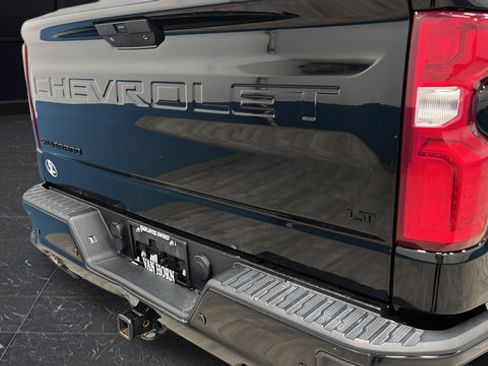 Used 2021 Chevrolet Silverado 1500 LT Trail Boss w/ Convenience Package II AWD/4WD image 37