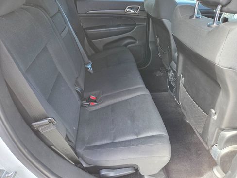 Used 2015 Jeep Grand Cherokee Laredo w/ Quick Order Package 23E AWD/4WD image 13