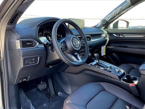 New 2025 MAZDA CX-5 Signature image 8