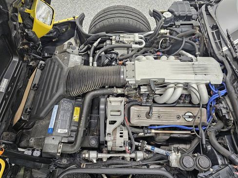 Used 1991 Chevrolet Corvette Coupe RWD image 8