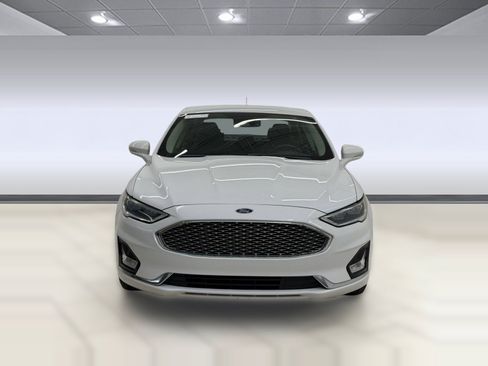 Used 2019 Ford Fusion Energi Titanium FWD image 5