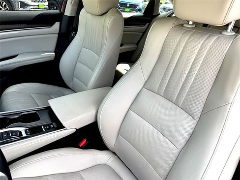 Used 2019 Honda Accord EX-L image 13