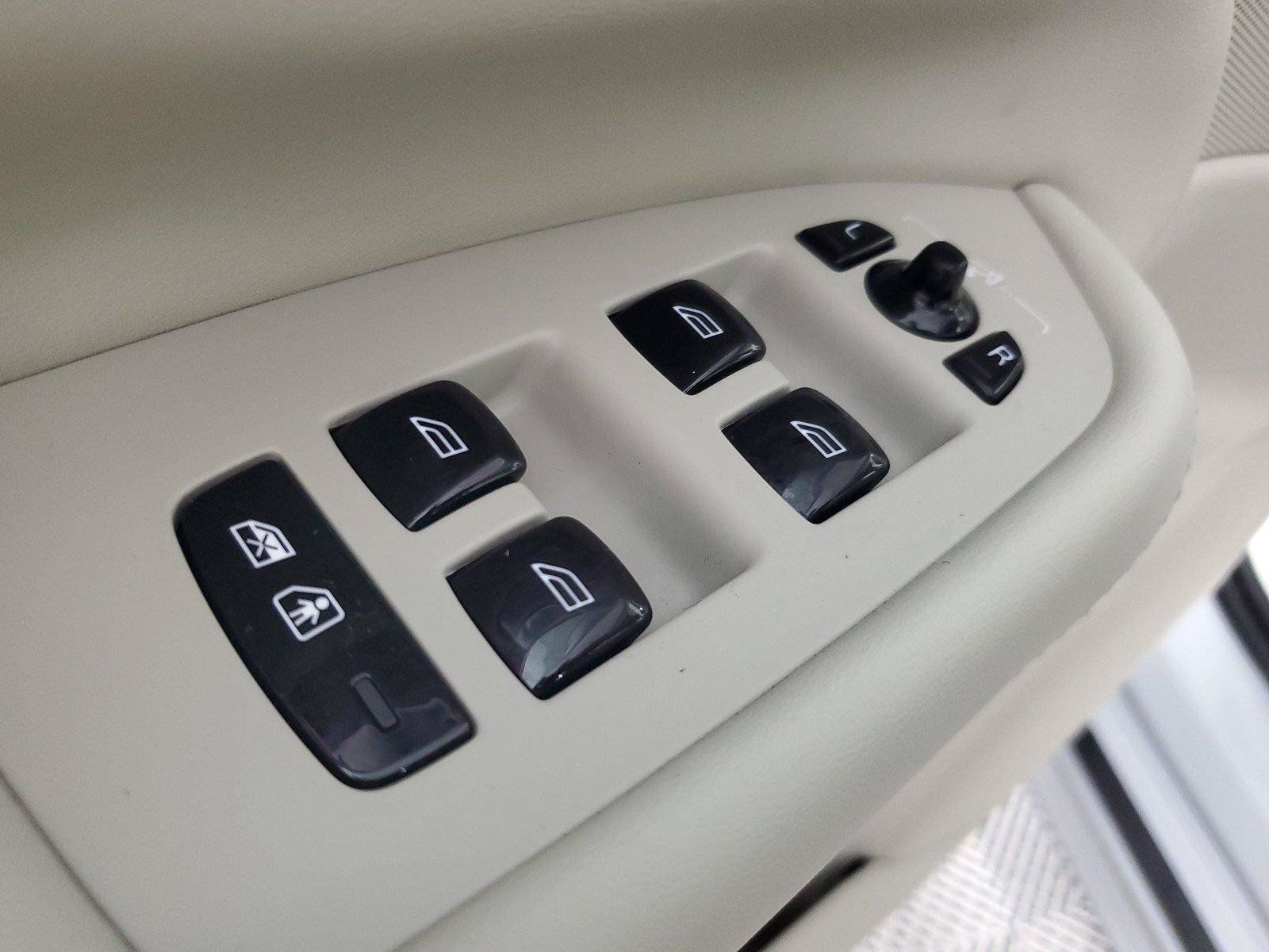 Used 2024 Volvo XC90 T8 Plus w/ Protection Package Premier AWD/4WD image 20