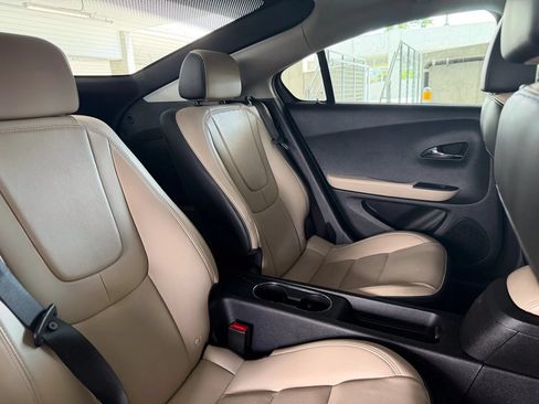 Used 2012 Chevrolet Volt Premium w/ Premium Trim Package FWD image 21