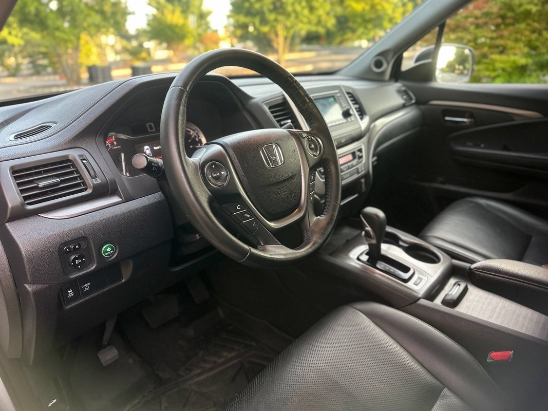 Used 2017 Honda Ridgeline RTL image 17