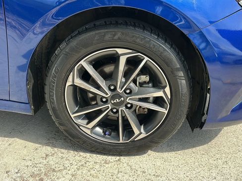 Used 2023 Kia Forte LXS w/ LXS Technology Package image 45