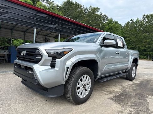 Used 2024 Toyota Tacoma SR5 RWD image 1