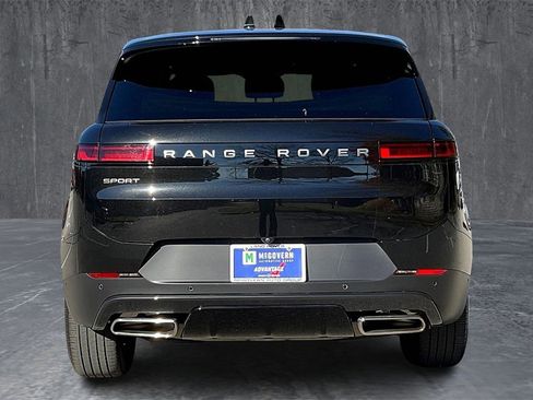 Used 2025 Land Rover Range Rover Sport image 5