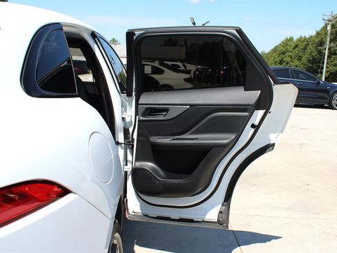 Used 2020 Jaguar F-PACE S image 34