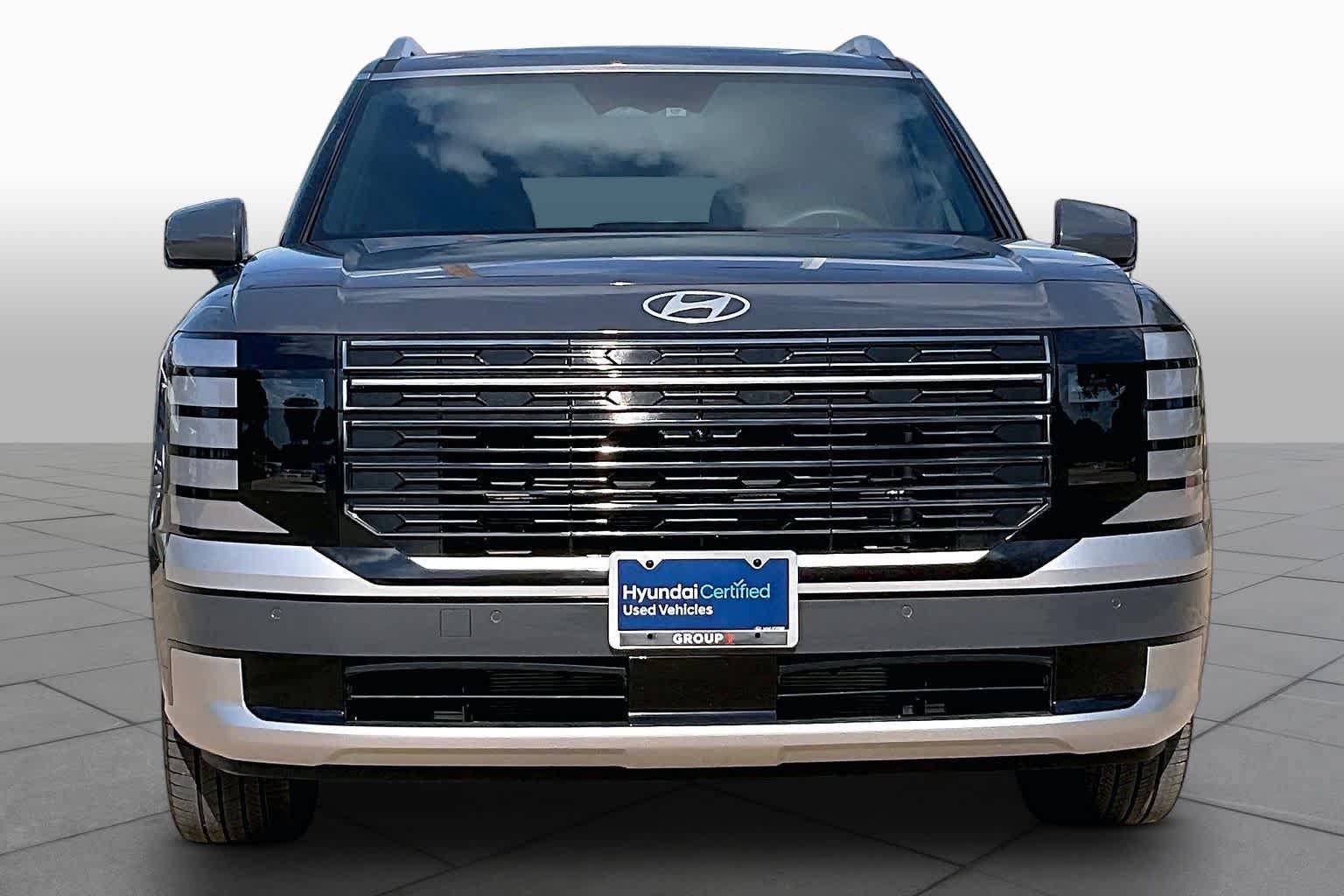 Certified 2026 Hyundai Palisade Calligraphy FWD image 4