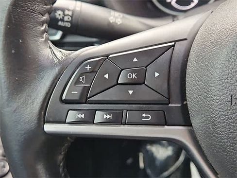 Used 2022 Nissan Sentra SV image 22