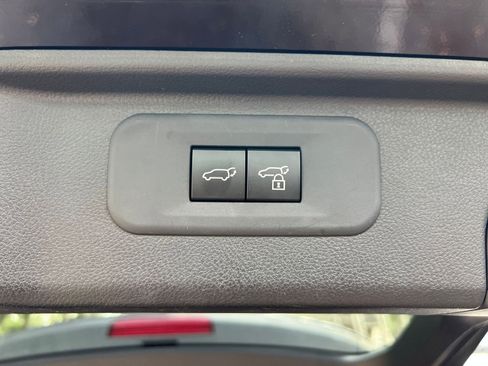 Used 2025 Toyota Grand Highlander FWD image 24