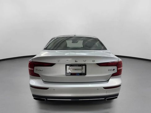 Used 2022 Volvo S60 B5 Inscription AWD/4WD image 8
