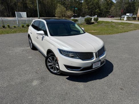 Used 2016 Lincoln MKX Reserve w/ Luxury Package image 36