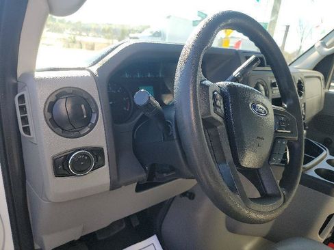 Used 2024 Ford E-350 and Econoline 350 Super Duty RWD image 9