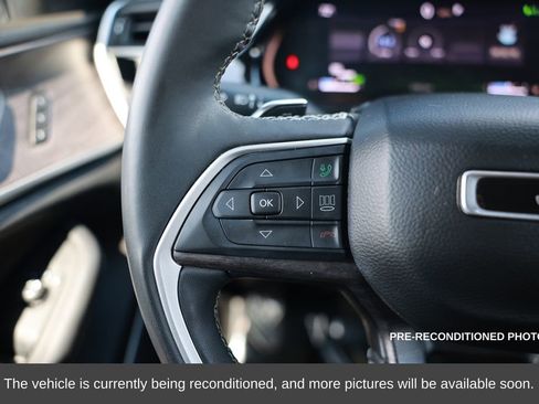 Used 2022 Jeep Grand Cherokee Limited 4xe w/ Luxury Tech Group II image 21