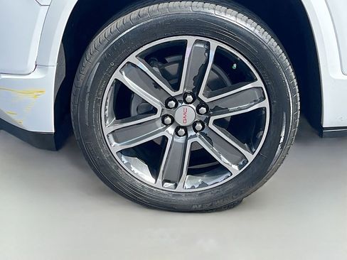 Used 2019 GMC Acadia Denali w/ Technology Package image 33