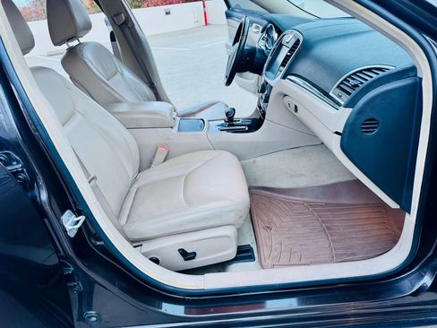 Used 2012 Chrysler 300 Limited RWD image 21