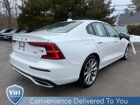 Certified 2021 Volvo S60 T5 Momentum w/ Climate Package image 8