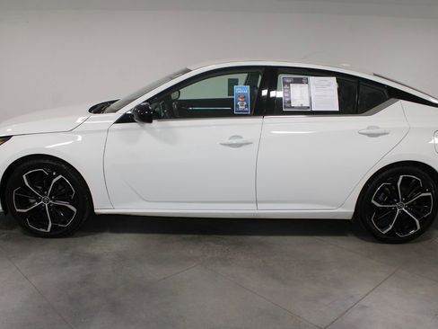 Used 2024 Nissan Altima 2.5 SR image 6