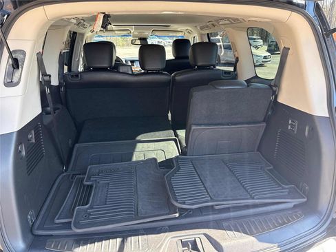 Used 2017 INFINITI QX80 w/ Driver Assistance Package image 28