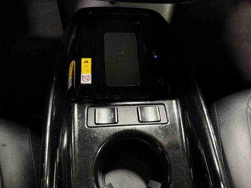 Used 2022 Toyota Prius XLE AWD/4WD image 49