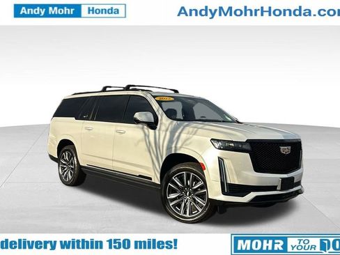 Used 2022 Cadillac Escalade ESV Sport Platinum w/ Heavy-Duty Trailer Package image 1