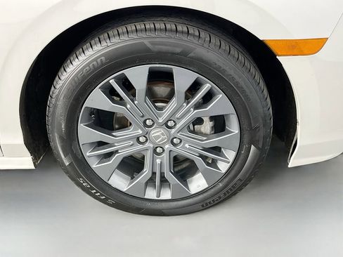 Used 2025 Honda Odyssey Touring image 38