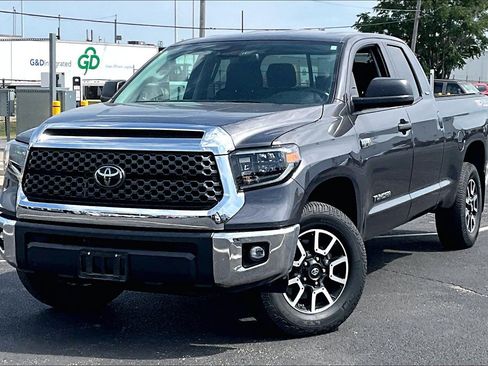 Used 2020 Toyota Tundra SR5 w/ TRD Off-Road Package AWD/4WD image 8