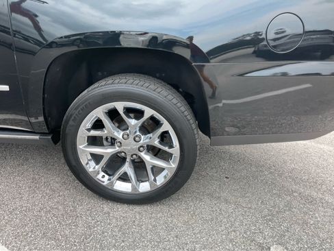 Used 2019 GMC Yukon XL Denali w/ Denali Ultimate Package AWD/4WD image 8