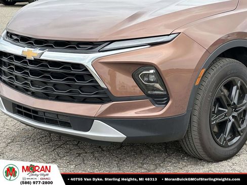 Used 2024 Chevrolet Blazer LT FWD image 8
