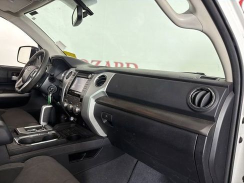 Used 2014 Toyota Tundra SR5 w/ SR5 Upgrade Package RWD image 17