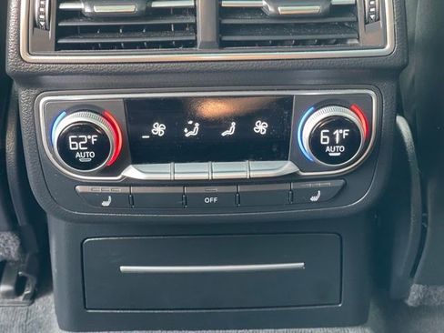 Used 2017 Audi Q7 3.0T Prestige image 21