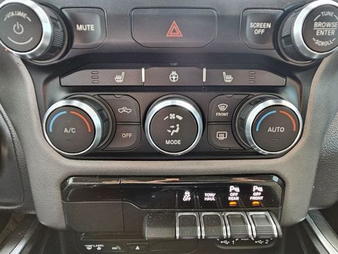 Used 2019 RAM 1500 Big Horn image 15