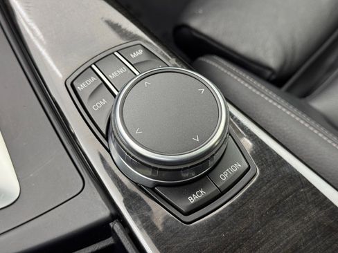 Used 2017 BMW 330i Gran Turismo xDrive image 29