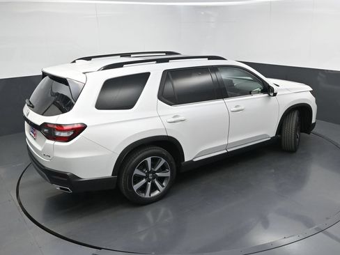 Used 2024 Honda Pilot Elite image 38
