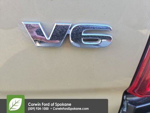 Used 2016 Toyota Tacoma TRD Sport image 15