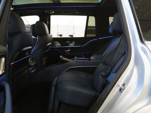 New 2026 Mercedes-Benz Maybach GLS 600 4MATIC image 16