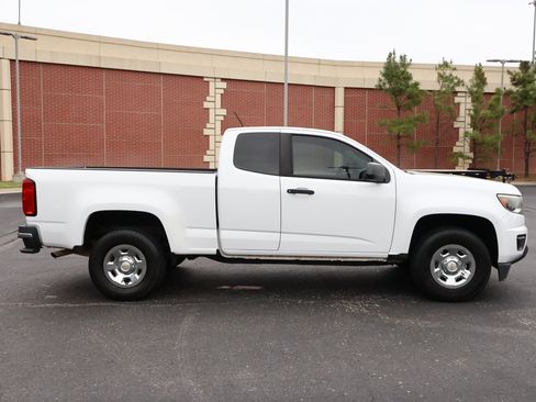 Used 2017 Chevrolet Colorado W/T RWD image 23