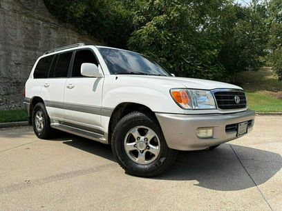 Used 2001 Toyota Land Cruiser w/ Convenience Pkg