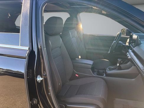 Used 2025 Honda CR-V Sport image 28