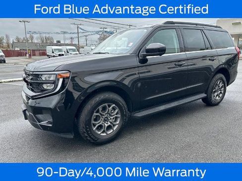 Certified 2025 Ford Expedition Active AWD/4WD image 3