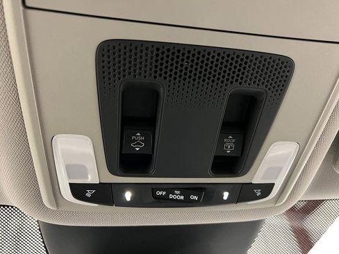 New 2025 Honda Pilot Touring image 20