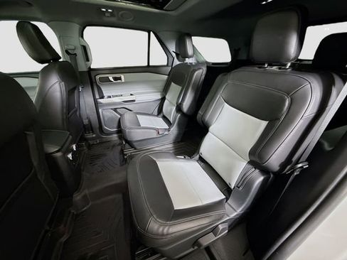Used 2023 Ford Explorer XLT w/ Equipment Group 202A image 23