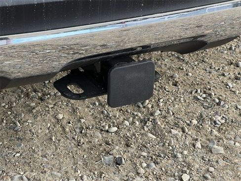 Used 2025 Mercedes-Benz GLS 450 4MATIC image 9