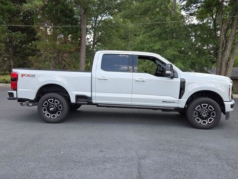 Used 2026 Ford F250 Platinum w/ FX4 Off-Road Package AWD/4WD image 15