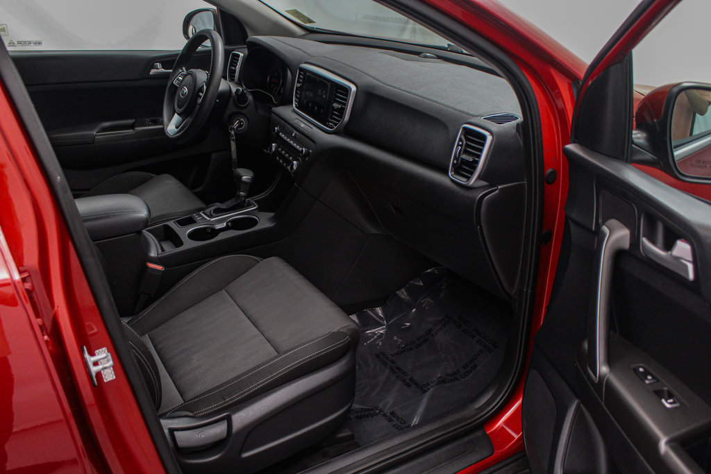 Used 2020 Kia Sportage LX AWD/4WD image 17