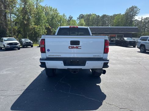 Used 2016 GMC Sierra 2500 Denali w/ Duramax Plus Package AWD/4WD image 4