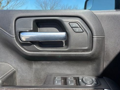 Used 2020 Chevrolet Silverado 1500 LT w/ All-Star Edition image 17