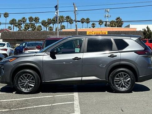 Used 2024 Nissan Rogue S FWD image 9